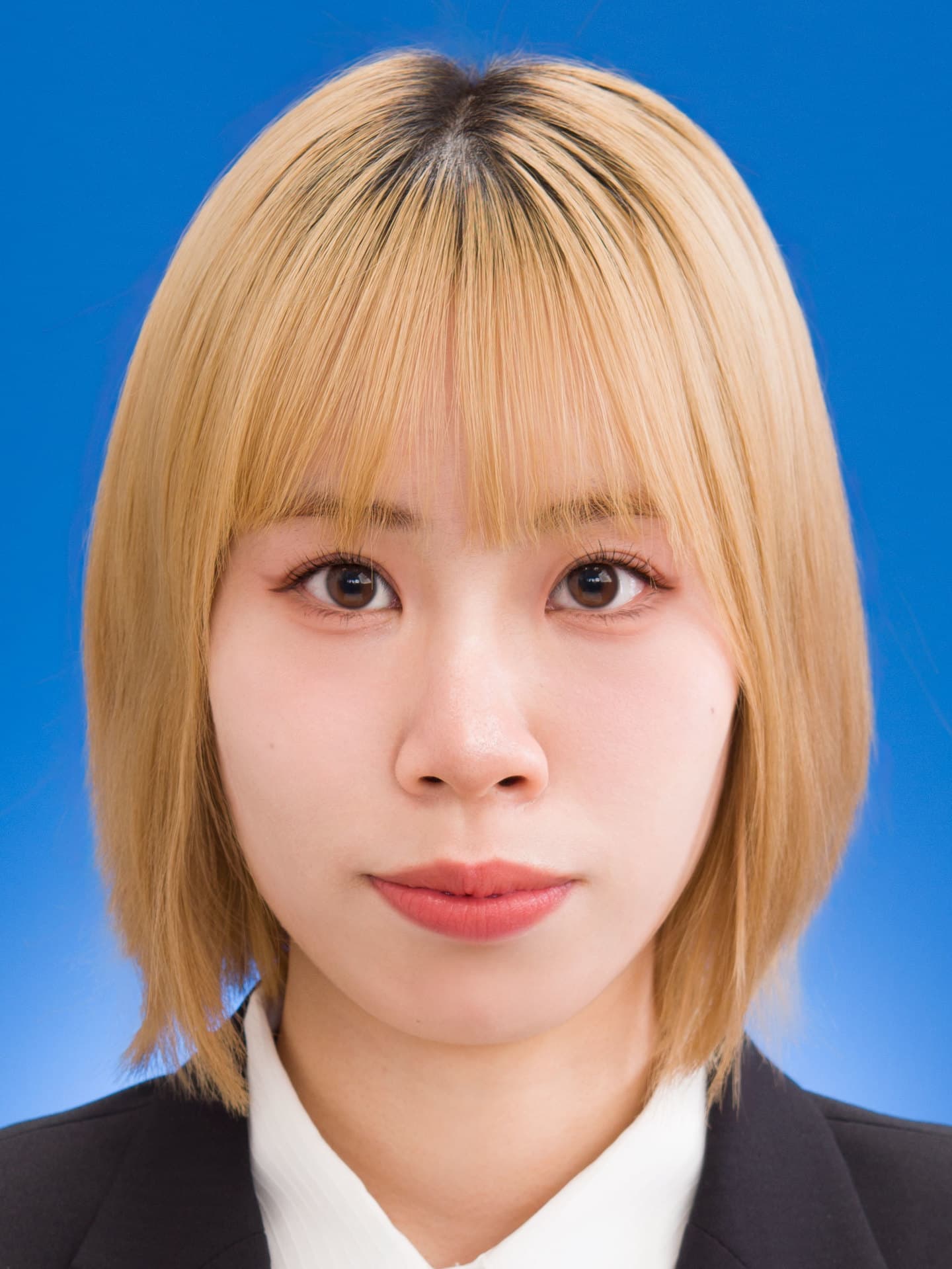 女性の補正写真